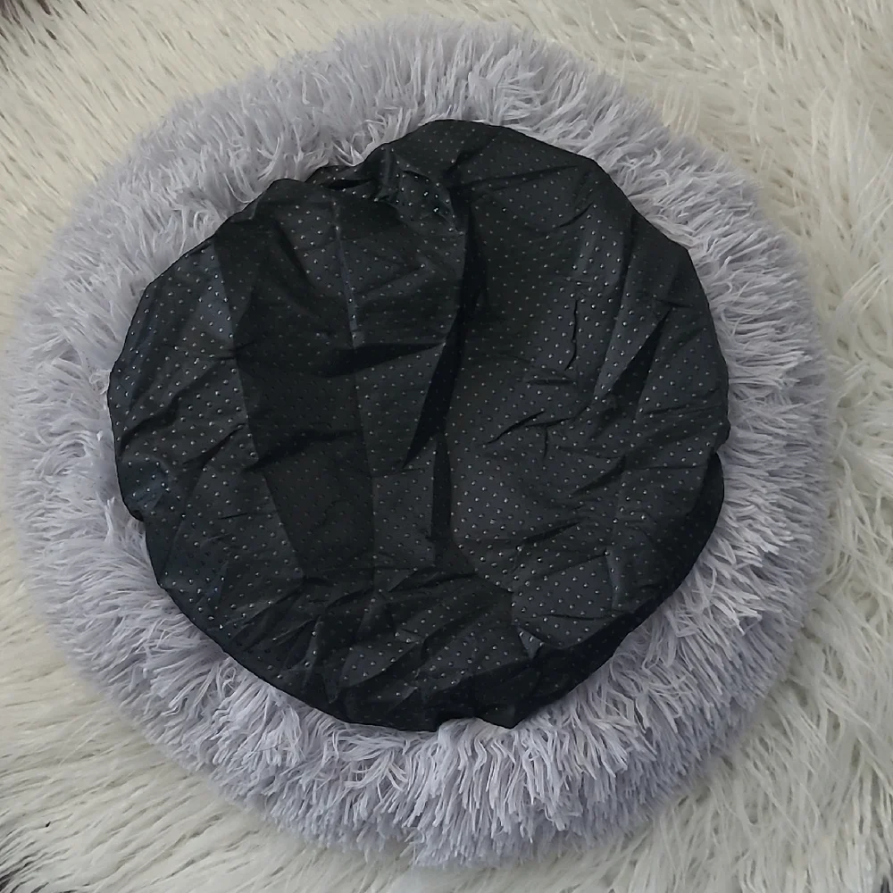 Fluffy Gray Pet Bed - Picture 4 of 8